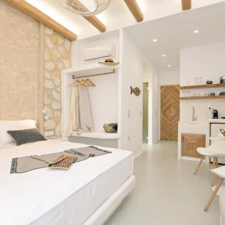 Fleria Seaview Suites Naxos City Room photo